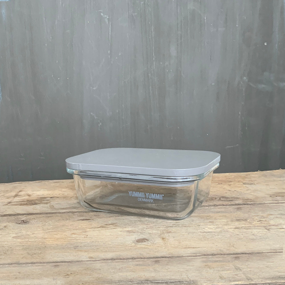 Yummii Yummii Glasbeholder Pinecone Small - kemifri glasbeholder i glas med låg, design: Pinecone