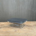 Yummii Yummii Glasbeholder Stone Small - kemifri glasbeholder i glas med låg, design: Stone