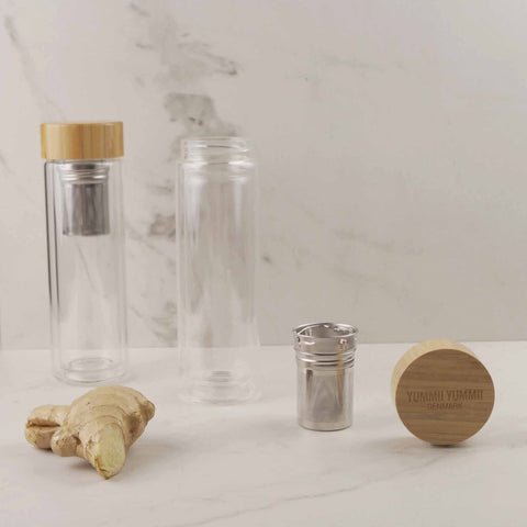 Termoflaske med teinfuser i borosilikat glas - kemifri glasflaske - Yummii Yummii